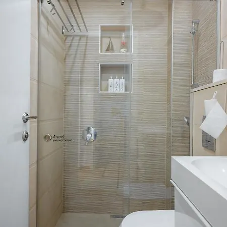 アパート Modern 2bd Flat With Prime Location And Workspace By Flat Mаnager ソフィア