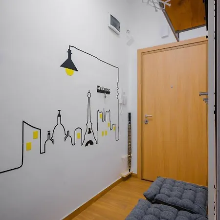 Modern 2bd Flat With Prime Location And Workspace By Flat Mаnager 公寓 *