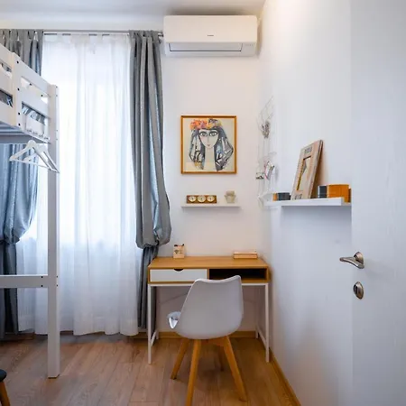 Apartament Modern 2bd Flat With Prime Location And Workspace By Flat Mаnager *