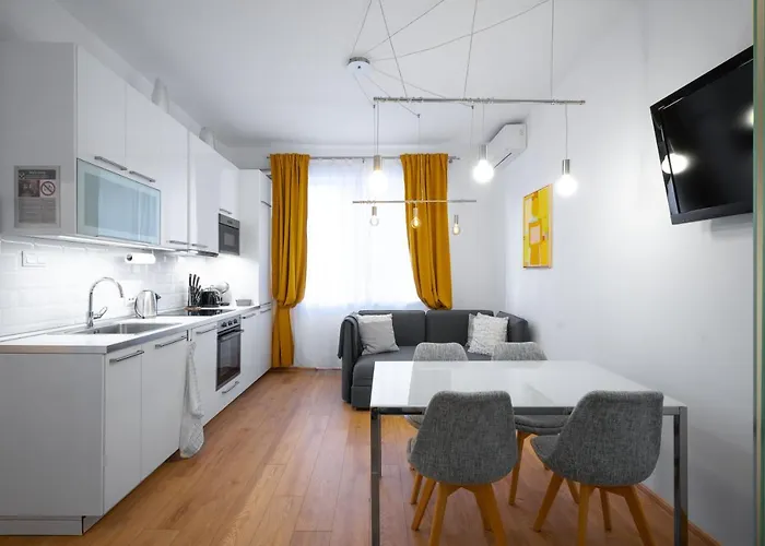 Modern 2bd Flat With Prime Location And Workspace By Flat Mаnager * София