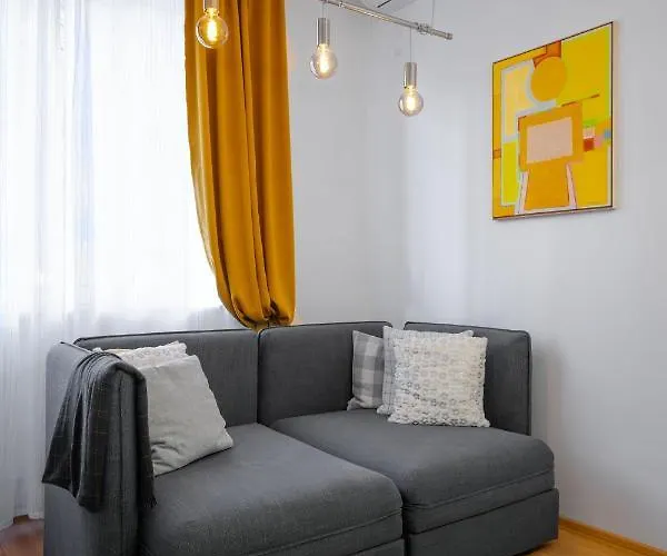 Modern 2bd Flat With Prime Location And Workspace By Flat Mаnager * סופיה